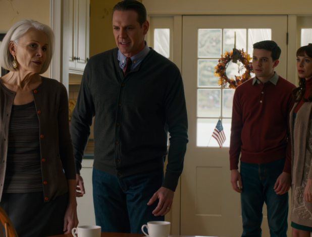 Poikani katsoi minua ja sanoi: ”En usko, että sinun pitäisi tulla tänä vuonna kiitospäivänä.” En sanonut mitään. Seuraavana aamuna, kun lankoni näki pöydällä olevat asiakirjat, hän jähmettyi. Koko huone hiljeni, kun kaikki alkoivat tajuta työntäneensä väärän henkilön sivuun.