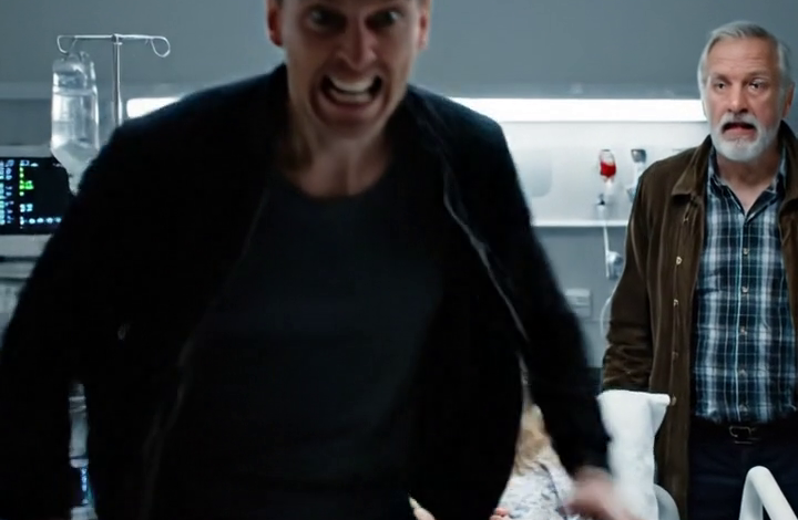 Een momentje… – Ik was net bevallen van mijn dochter toen mijn man