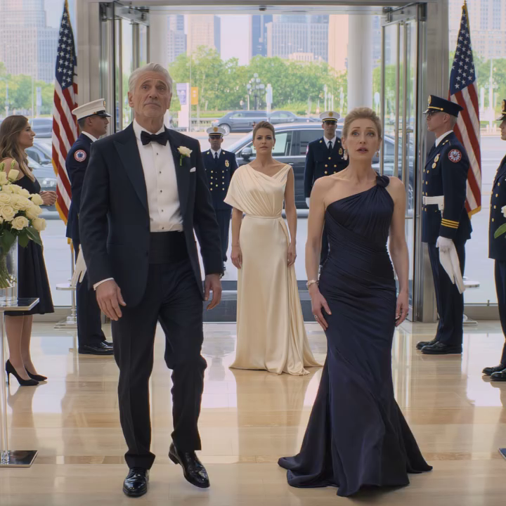 Mijn zus boekte haar bruiloft op de datum die ik als eerste had aangekondigd, mijn ouders zeiden dat ik blij voor haar moest zijn, en tien minuten voor mijn geloftes kwamen ze opdagen, gekleed voor haar gala-receptie – toen zagen ze waar ik daadwerkelijk ging trouwen