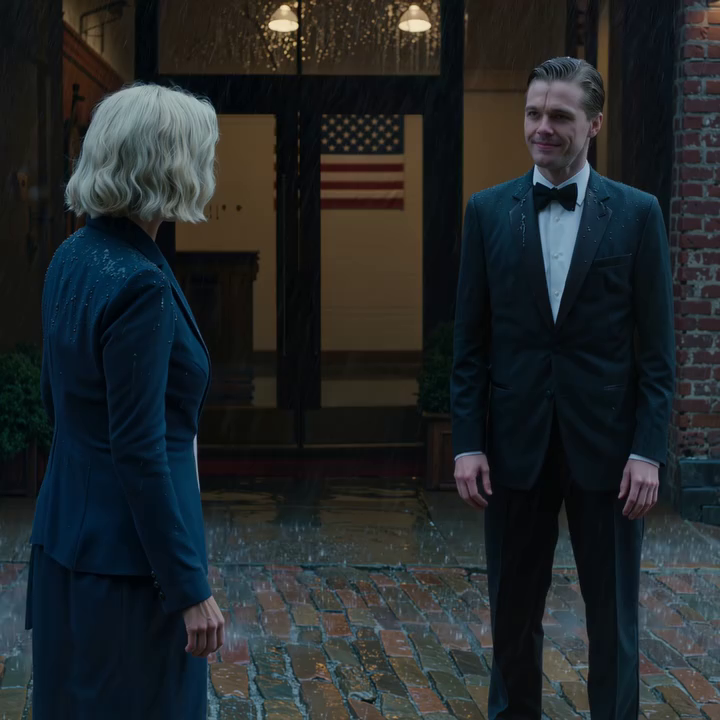 Ik vloog 8000 mijl van Nieuw-Zeeland naar Hoboken voor de bruiloft van mijn jongere broer, maar stond voor een donkere, lege zaal. En 42 dagen later werd ik de hele nacht door gebeld door mijn hele familie over iets waarvan ze dachten dat ik het nooit zou ontdekken.