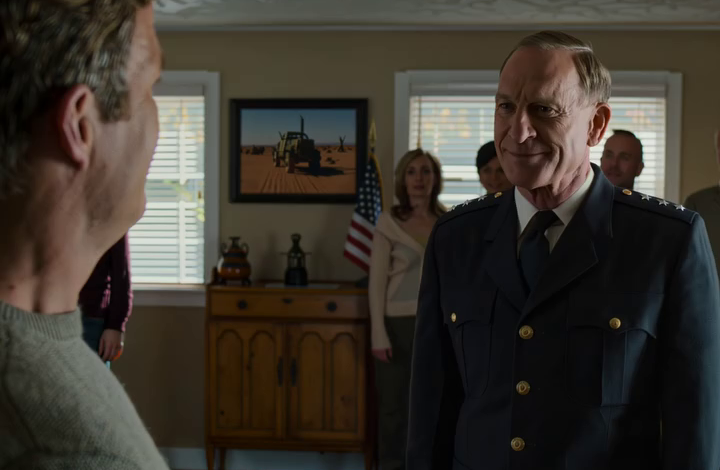 Mijn vader reed twintig jaar lang in een gele schoolbus in een klein stadje, en iedereen vond hem gewoon een aardige, punctuele man zonder iets bijzonders