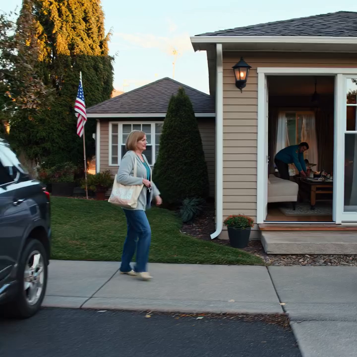 Ik draaide me om om mijn portemonnee te pakken en hoorde mijn dochter zeggen: “We moeten gewoon even wachten.”
