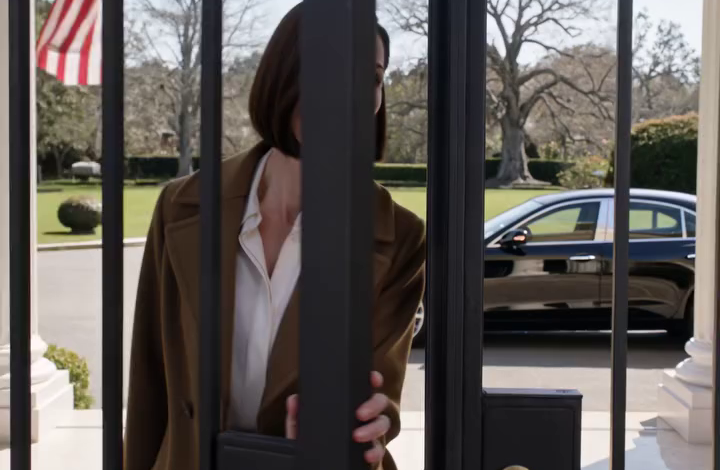 I Came Home To Georgia After Twenty Years Thinking I Was Walking Back Into The $5.2 Million Future I Had Built For My Daughter—But The First Thing I Saw Through The Iron Gates Was My Child On Her Knees In A Faded Maid’s Dress, Scrubbing My Marble Floor Like A Servant In The House I Left Her, And The Way She Lowered Her Eyes Instead Of Running To Me Told Me The Real Damage Had Been Happening For Years