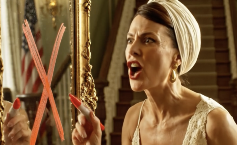 Ik vond rode kruisjes in het huis dat mijn grootmoeder me had nagelaten, en toen wist ik dat het repetitiediner niet rustig zou eindigen.