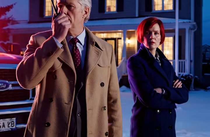 Op 72-jarige leeftijd geloofde mijn zoon de leugens van zijn hebzuchtige vrouw en gooide me midden in een sneeuwstorm naar buiten: “Wegwezen, jij nutteloze last!” Vier uur later belde de politie hem. Hij kwam mijn kamer binnen en verstijfde: “Dit kan niet waar zijn… je zou voorgoed weg moeten zijn!” En wat er daarna gebeurde… een familieverhaal.