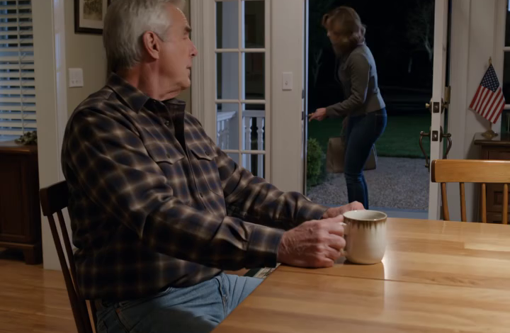 Mijn schoondochter rookte in mijn huis, verplaatste mijn meubels en deed alsof ik de gast was