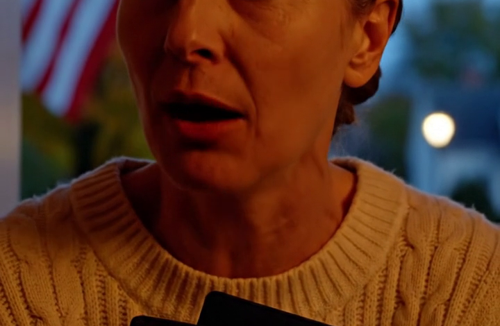 Mijn schoonzoon zette mijn favoriete tv-programma midden in een scène uit en zei: “Genoeg van deze onzin – hier kijken we naar verstandige dingen.” Mijn dochter stond naast hem en knikte alsof ík degene was die onredelijk was.