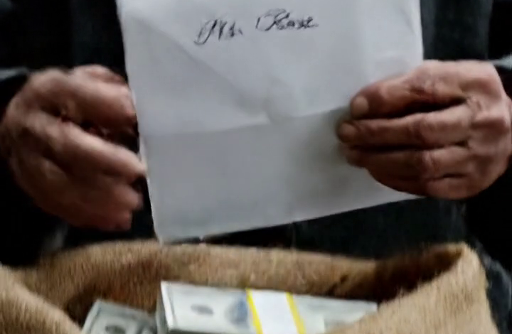 Deel 2: De tranen van de oude vrouw stopten op het moment dat ze het tweede briefje las.