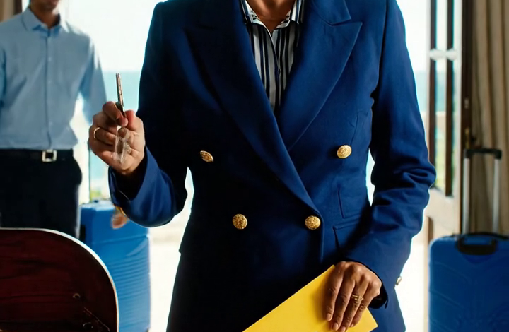 Ik had mijn koffer al ingepakt toen mijn zoon me een berichtje stuurde: “Rachel wil dit jaar alleen met familie, dus kom niet.” Voordat ze terug waren, had ik het huisje al verkocht.