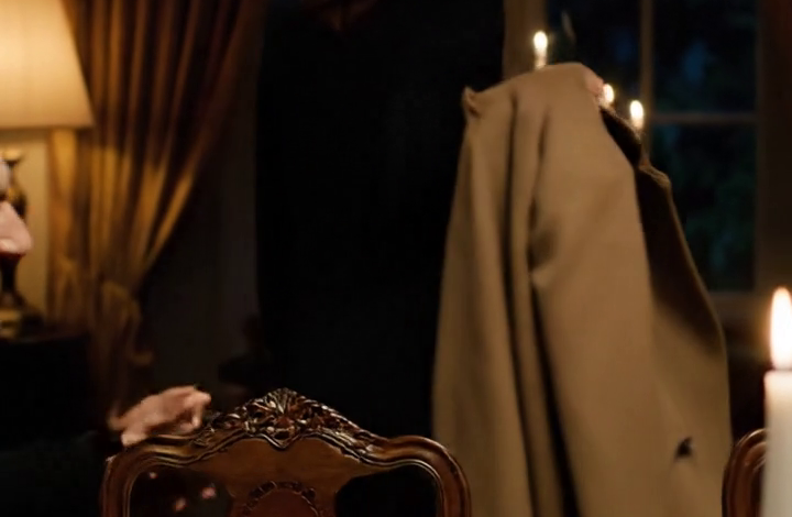 Tijdens het nieuwjaarsdiner zei mijn zus: “Jouw steun dekt nu het levensonderhoud van mijn kinderen en mijn huishouden. Zo simpel is het.” 016