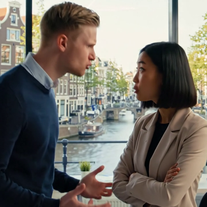 Op mijn armband stond ‘ernstige allergie – EpiPen nu’, maar de schoolverpleegster deed mijn tas op slot, gaf me Benadryl en keek toe hoe ik stopte met ademen totdat een leraar 112 belde…