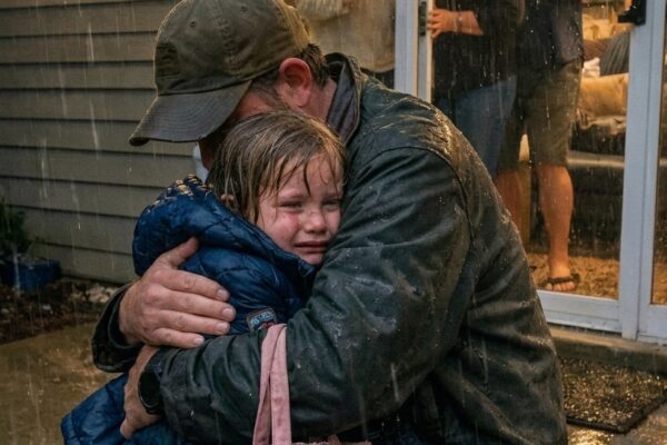 ‘Papa, zeg haar dat ze mij binnen moet laten.’ – De nacht dat mijn vrouw mijn zesjarige dochter buiten opsloot in de regen, veranderde mij voor altijd: ik zal elke deur openbreken en elke relatie beëindigen om mijn kinderen te beschermen